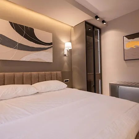Frogs Luxury * Korce