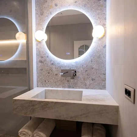 Frogs Luxury Apartmán Korce