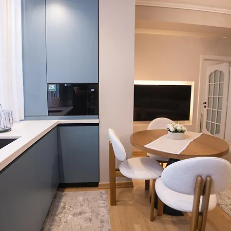 Frogs Luxury Appartement Korce